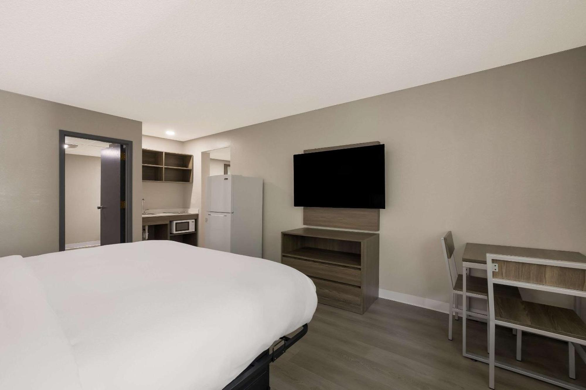 Suburban Studios Milwaukee Airport Εξωτερικό φωτογραφία