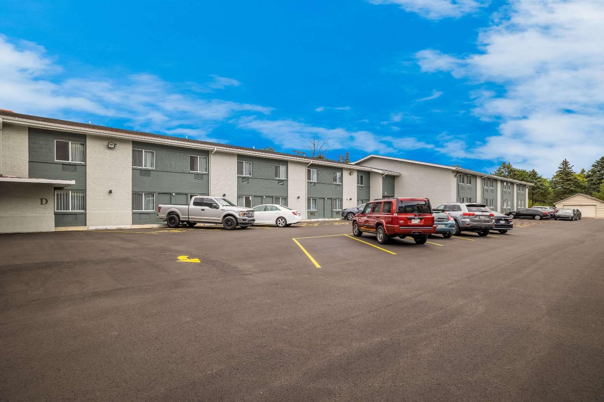 Suburban Studios Milwaukee Airport Εξωτερικό φωτογραφία
